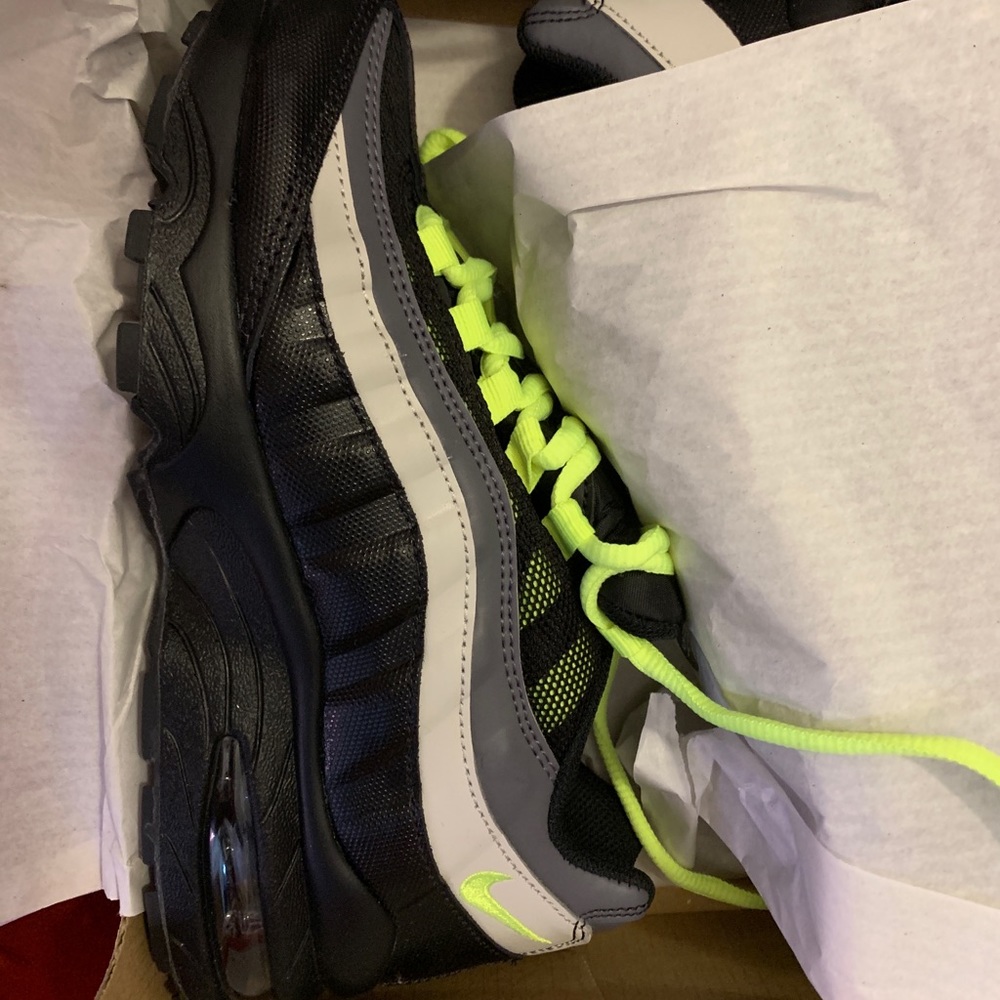Airmax size 5
